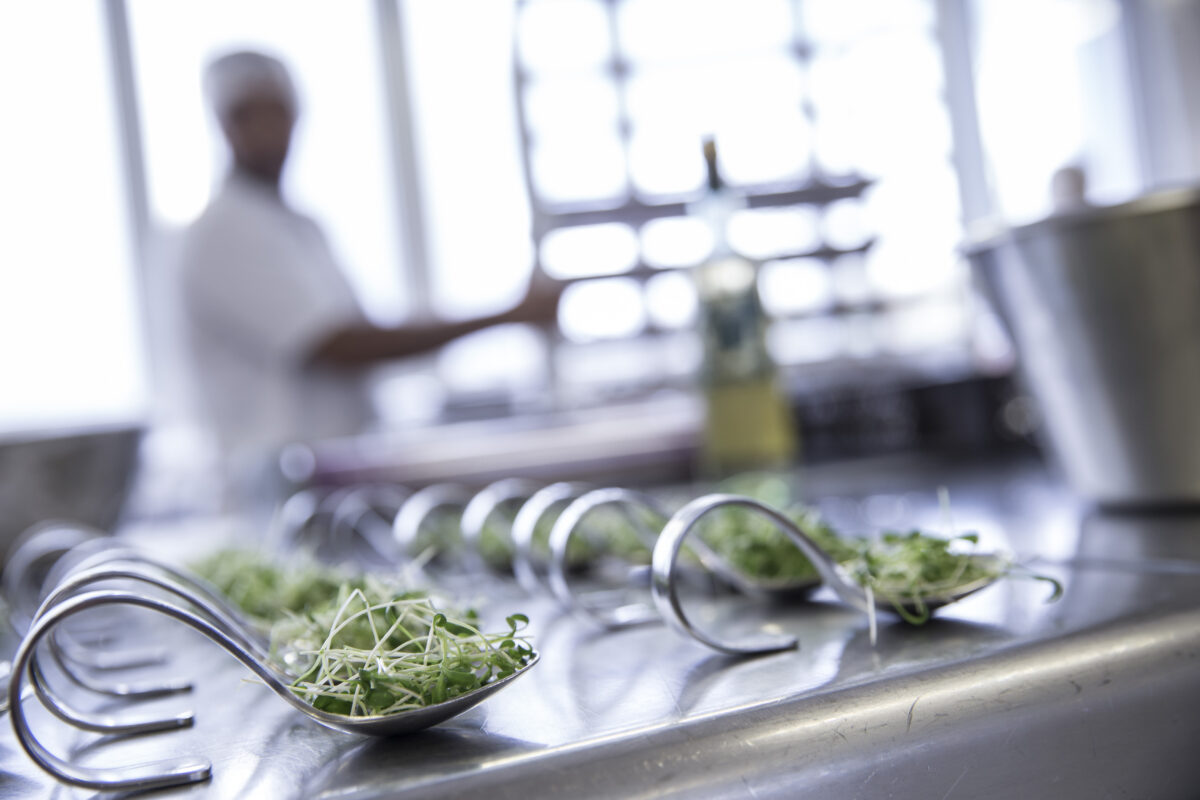 Gourmet-Löffel werden vorbereitet